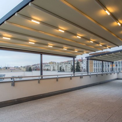 Obrázek č. 8 pro 'Odolná pergola se shrnovací střechou'