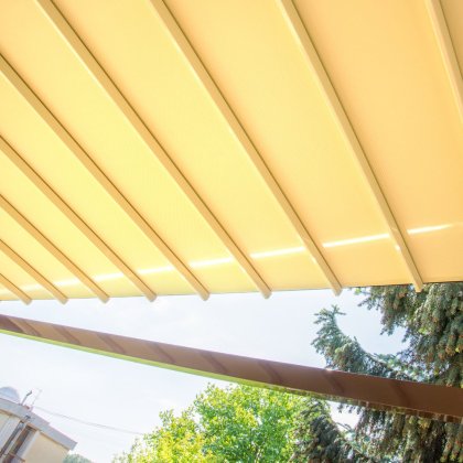 Obrázek č. 8 pro 'Pergola se zvedáním poklopu vířivky'